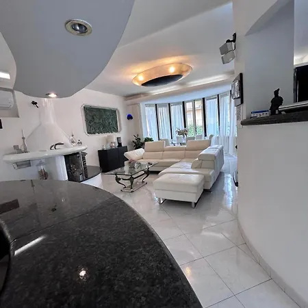 Pina Villa